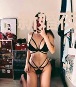 新婚夜，杀疯了的黑莲花被病娇世子扑倒了