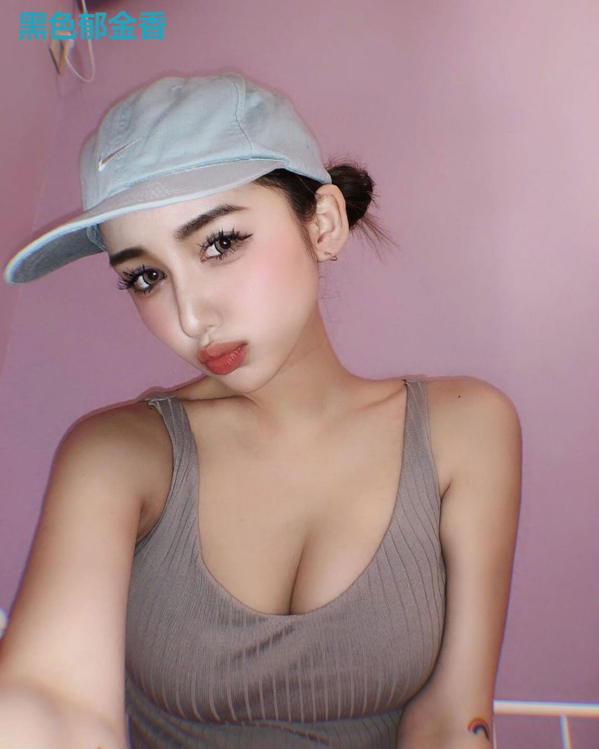 黑色郁金香